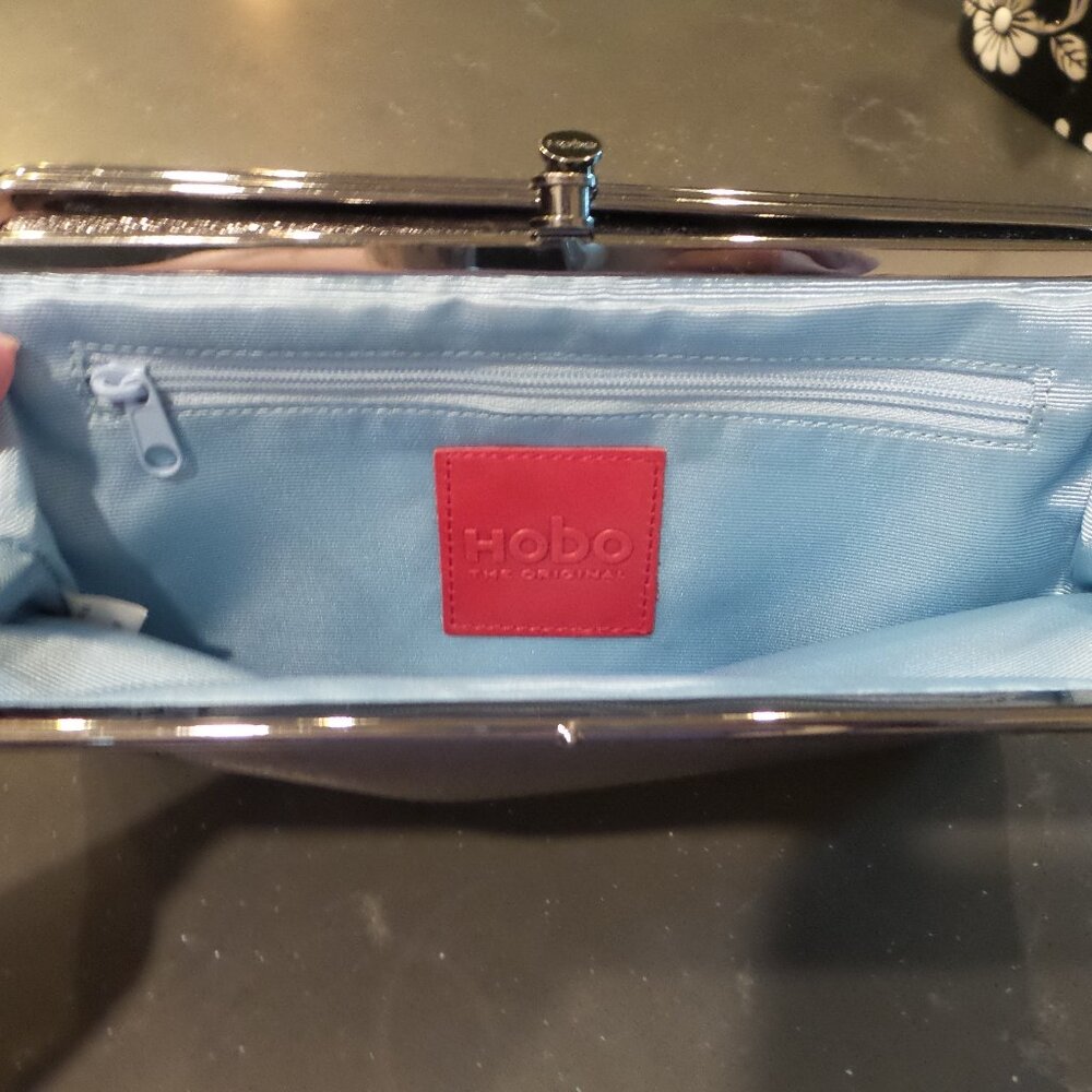 AUTHENTIC - HOBO Lauren Clutch-Wallet - Silver